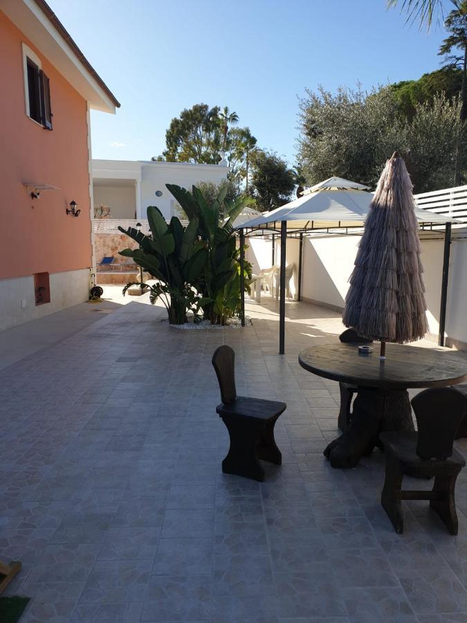 Bed And Breakfast Villa Fatima Trani Esterno foto