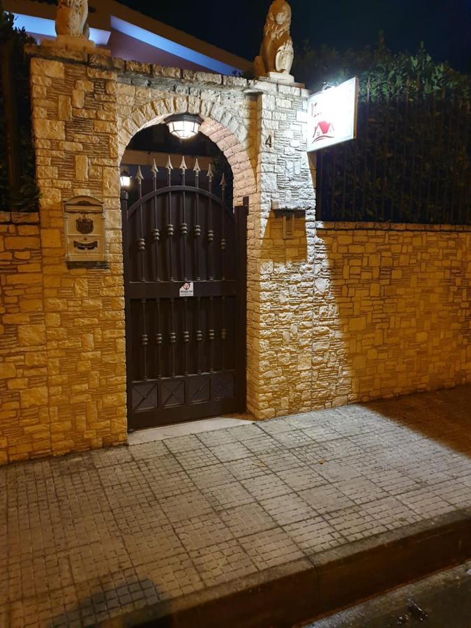 Bed And Breakfast Villa Fatima Trani Esterno foto