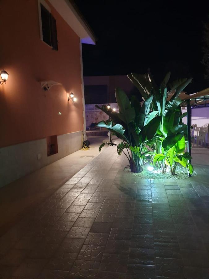 Bed And Breakfast Villa Fatima Trani Esterno foto