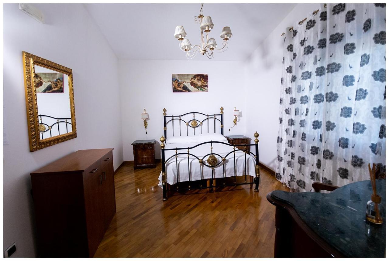Bed And Breakfast Villa Fatima Trani Esterno foto